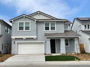 975 W Dana Rd, Madera, CA