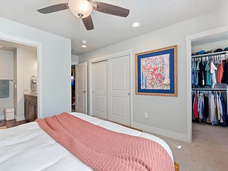443 E Danika Ln — Photo 23