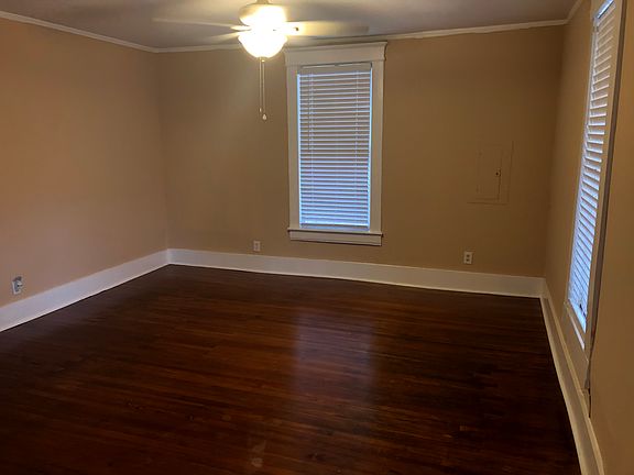 2nd image of 2580 Yale Ave