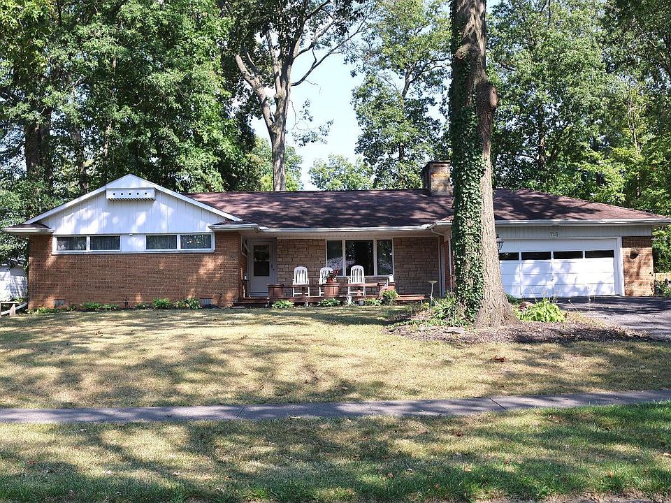1st image of 715 Maplewood St