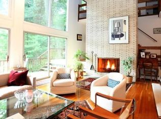 650 Springer Rd, Fairfield, CT 06824