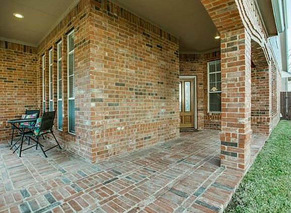 3rd image of 7933 Briar Brook Ct