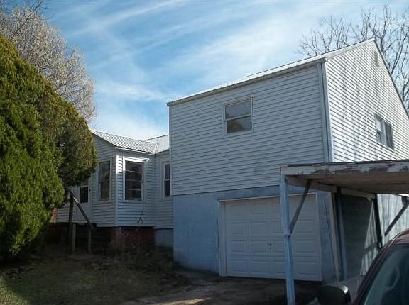 2nd image of 136 Blue Bell Dr