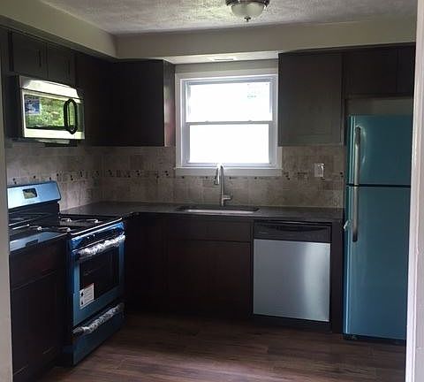 2nd image of 3477 Meadowbrook Blvd