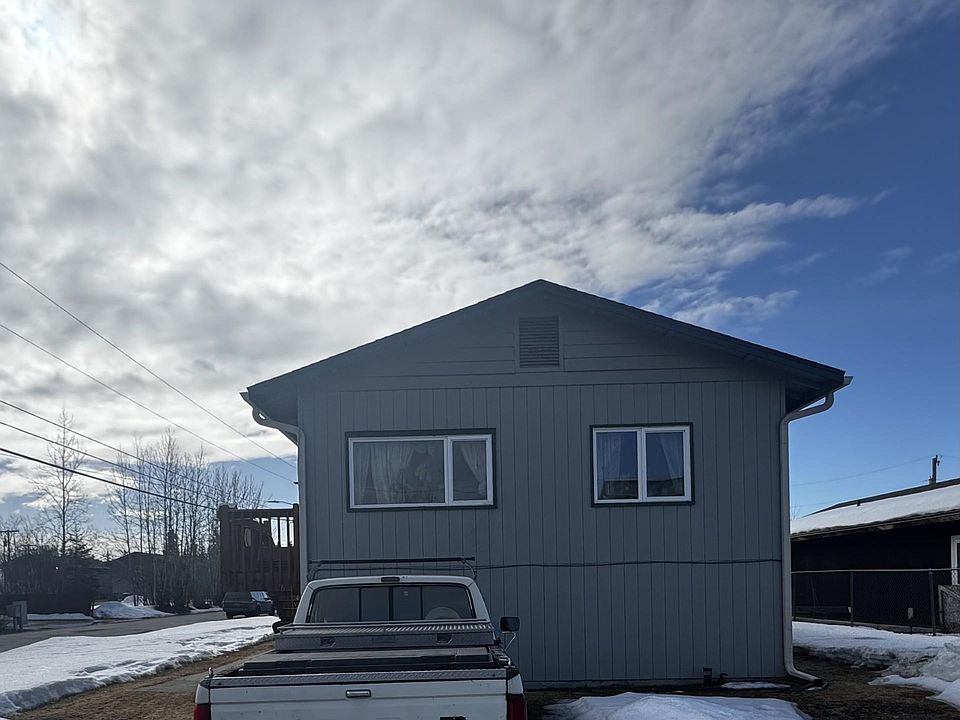2nd image of 2618 Turner St