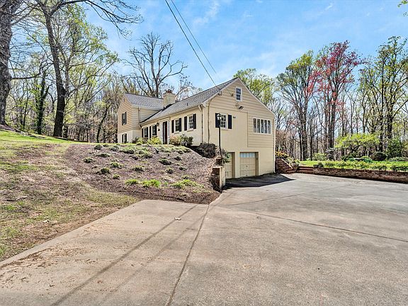 4th image of 3338 Peakwood Dr SW