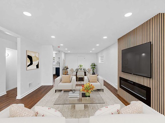 5th image of 8218 S Yates Blvd
