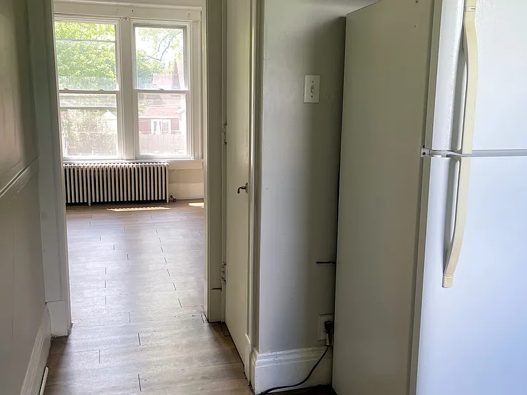 733 Eagle St #2 — Photo 5