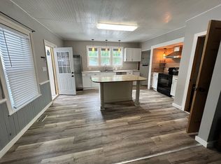 618 S Park St, Hastings, MI 49058