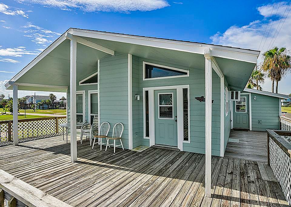 1st image of 203 Schooner Dr