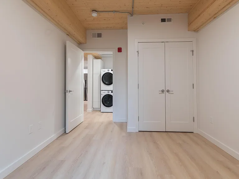 11 Lenox St #402 — Photo 4