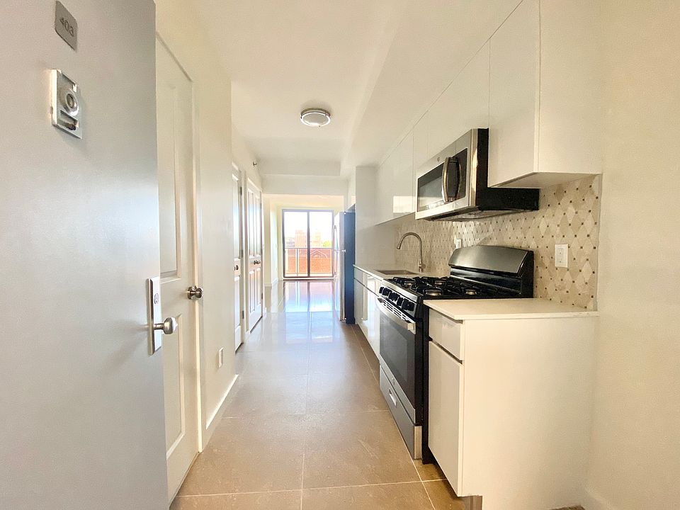 1st image of 1705 E 17th St #3