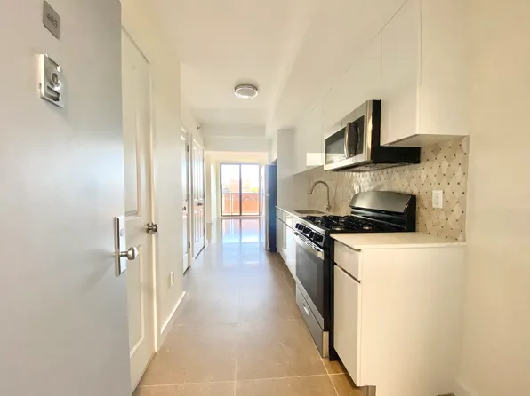 1705 East 17th Street image 1 of 9