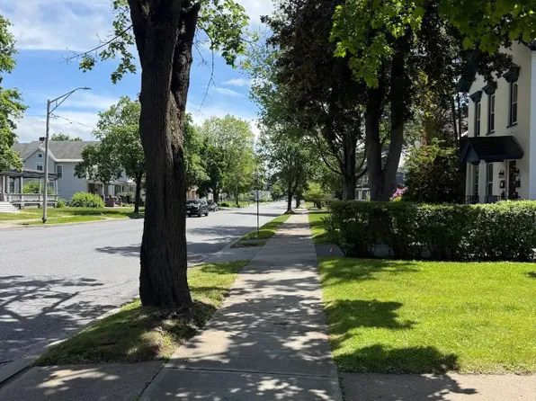 462 Glen St APT 2, Glens Falls, NY 12801