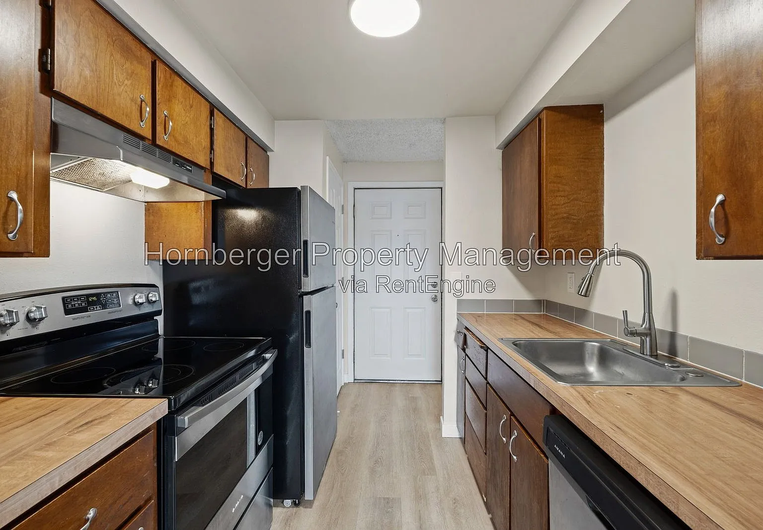 2 bed, 1.0 bath, 850 sqft, $995 — Photo 1