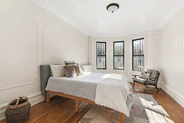Rented by Compass | media 3