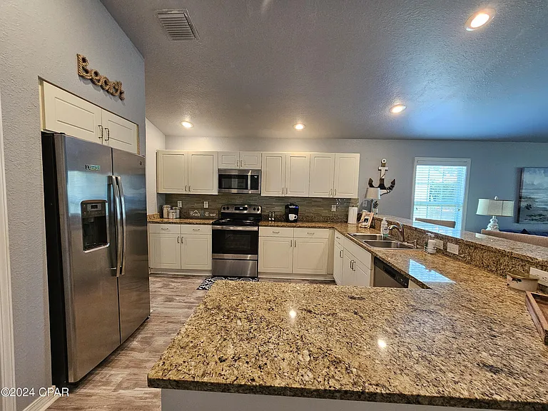 203 Brunswick Blvd — Photo 5