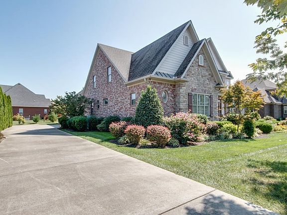 2nd image of 2831 Beaulah Dr
