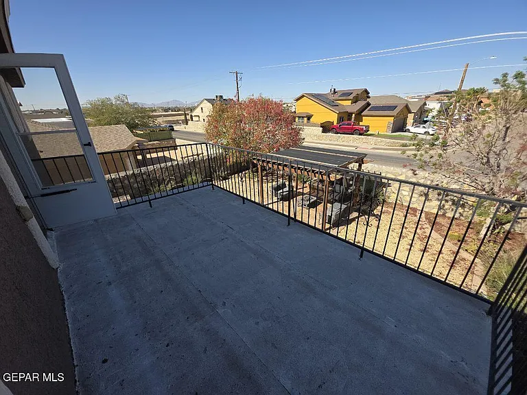12867 Hidden Grove Dr — Photo 38