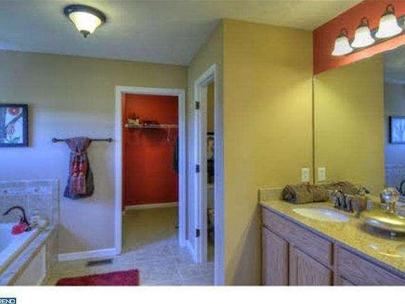 5th image of 1106 Madrid Ct