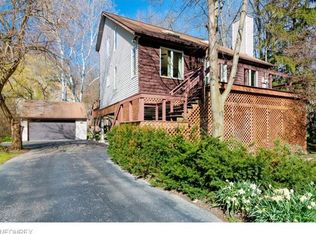 37620 Milann Dr, Willoughby Hills, OH 44094
