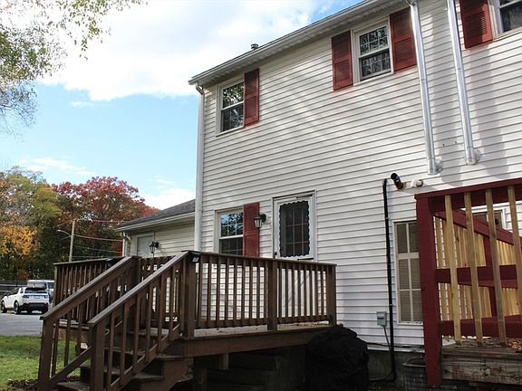 4th image of 70 Arnold Ave #70