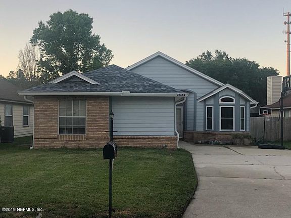 3rd image of 2865 Sutton Estates Cir N