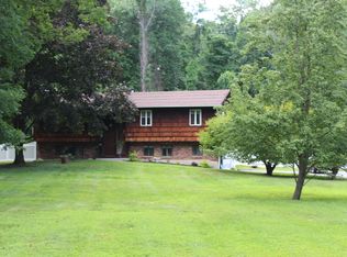 122 Sunset Rd, Montrose, NY 10548