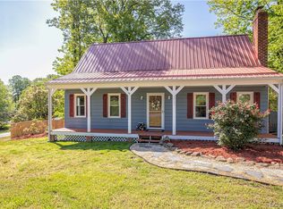 3501 Hemlock Rd, Chester, VA 23831