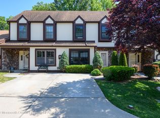 28 Lisa Ct, Old Bridge, NJ 08857