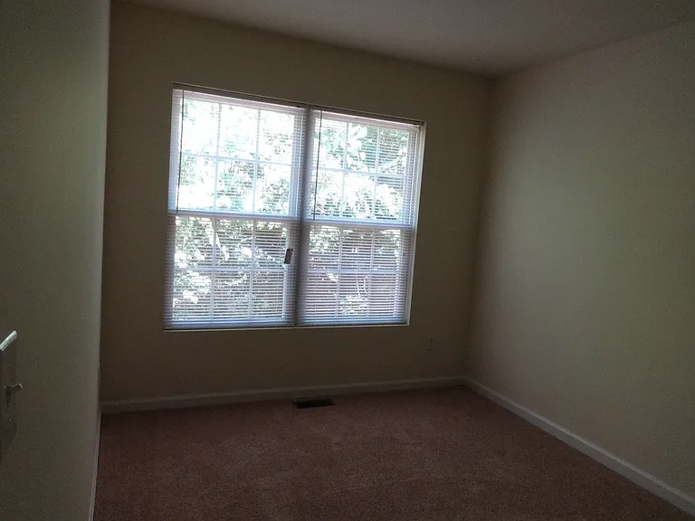 1719 Webland Park — Photo 6