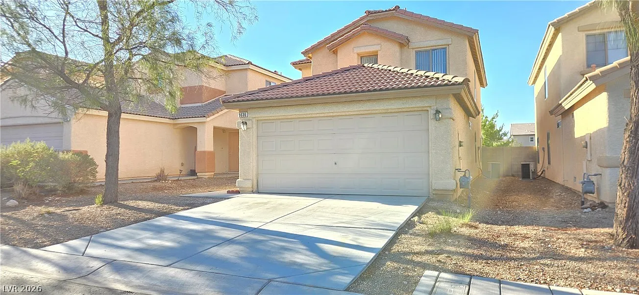5 bed, 3.0 bath, 1818 sqft, $2,300 — Photo 3