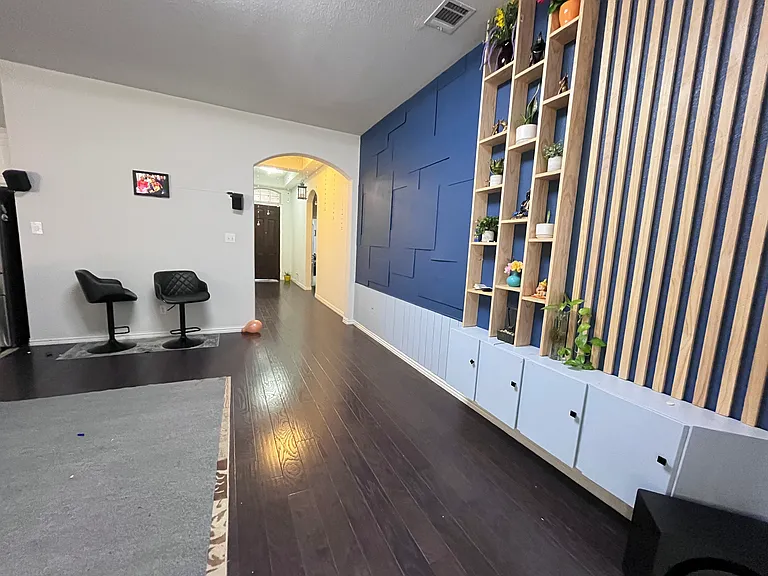 1416 Heather Ln — Photo 2