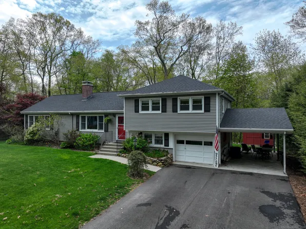 25 Patricia Court, Ledyard, CT 06335