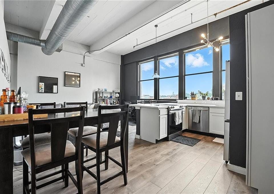 1st image of 1535 Walnut St APT 406