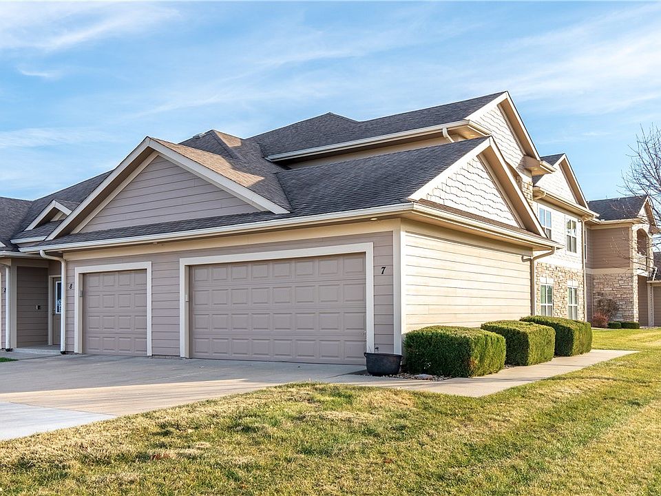 1st image of 2602 NE Oak Dr Unit 7