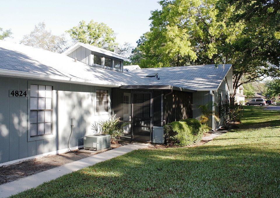 2nd image of 4824 Lighthouse Cir #25