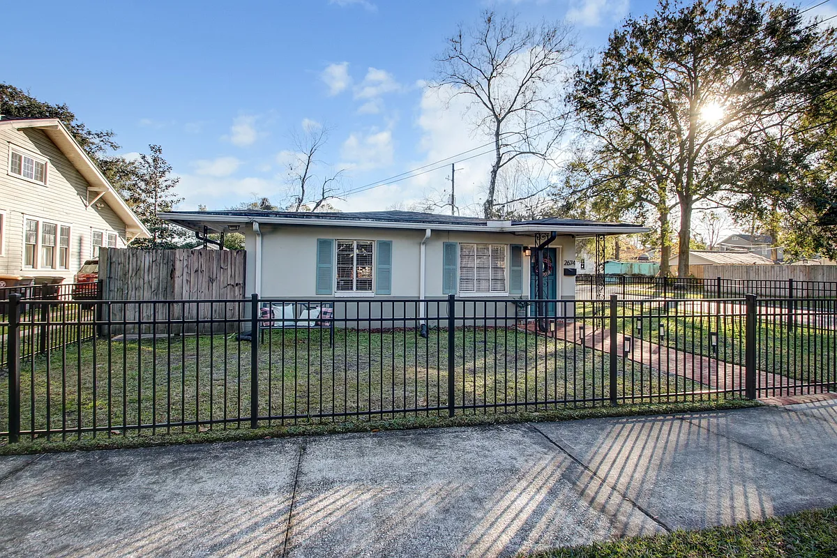 Photo 2 of 26 - 2674 Myra St #A - Jacksonville, FL Building Photo - 2674 Myra St #A