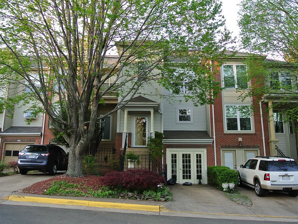 1st image of 129 Copper Mill Dr
