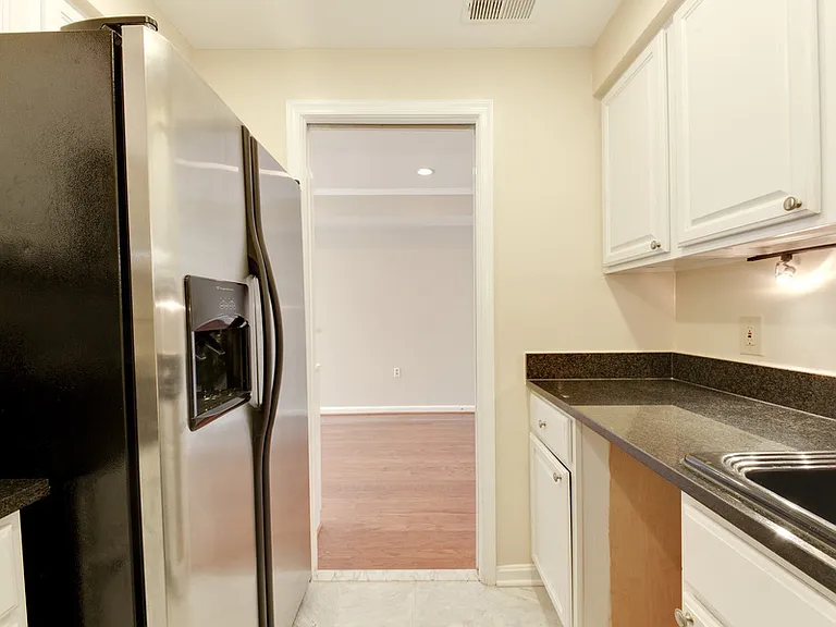 30 15th St NE #30 — Photo 7