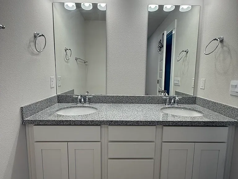 9469 Nature Creek Ln — Photo 17