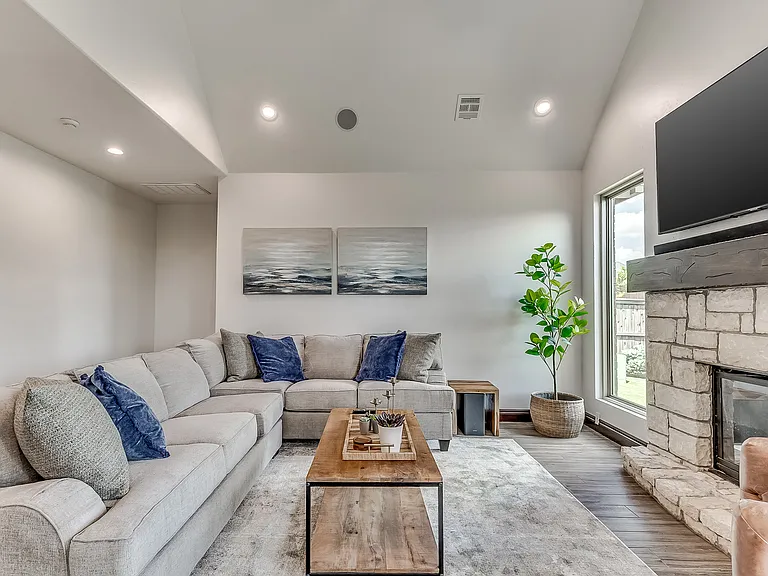 11804 Volterra Way — Photo 4