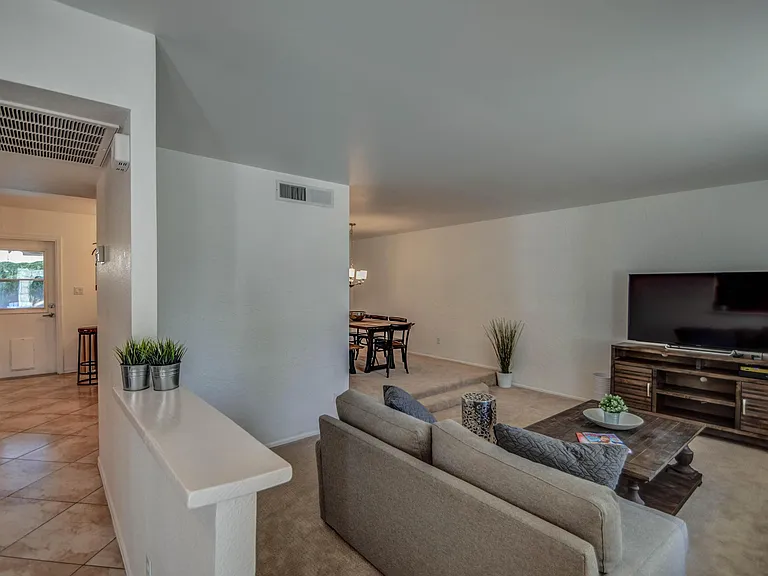 8420 E Keim Dr — Photo 3