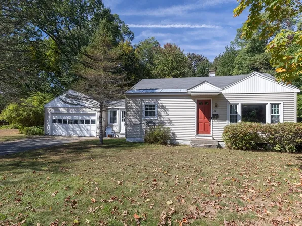 52 Dell St, Turners Falls, MA 01376