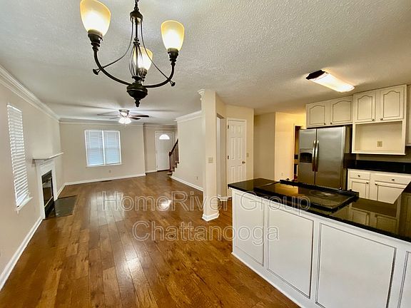 4th image of 9205 Cobblestone Hill Dr