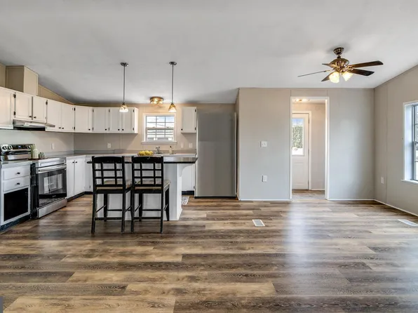 88 Rose Dr, Honey Brook, PA 19344