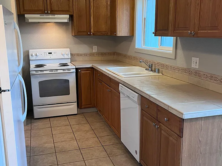 1715 Franklin St #B — Photo 4