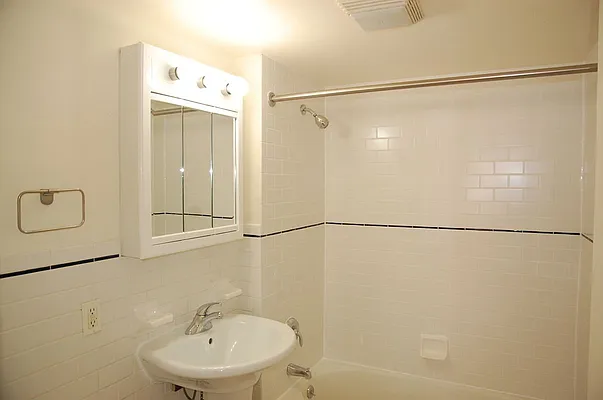 Rented by Compass | media 23