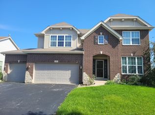 725 N Sleepy Hollow Ln, Romeoville, IL 60446