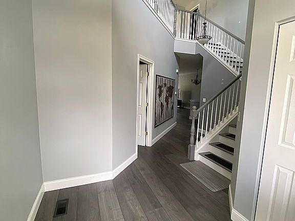 2nd image of 697 Shoreline Dr